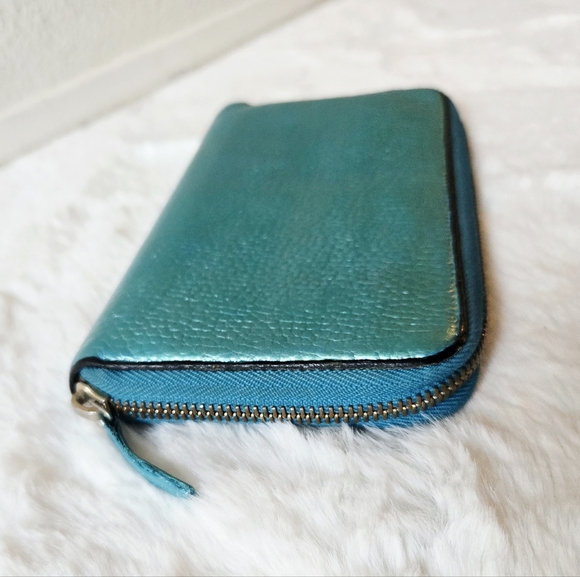 Gucci Teal Leather Wallet - Picture 10 of 16